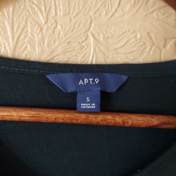 Apt. 9 forest green sweater v-neck w side zipper detail and ruched sleeves Small - Picture 4 of 9